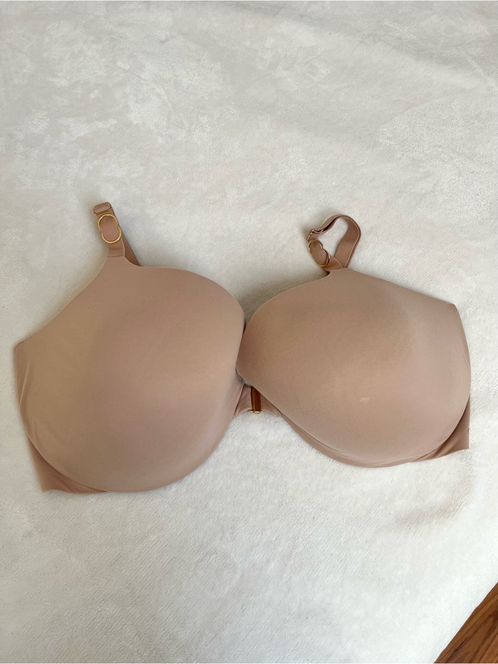 Victoria’s Secret Front Closure Underwire Smooth Bra